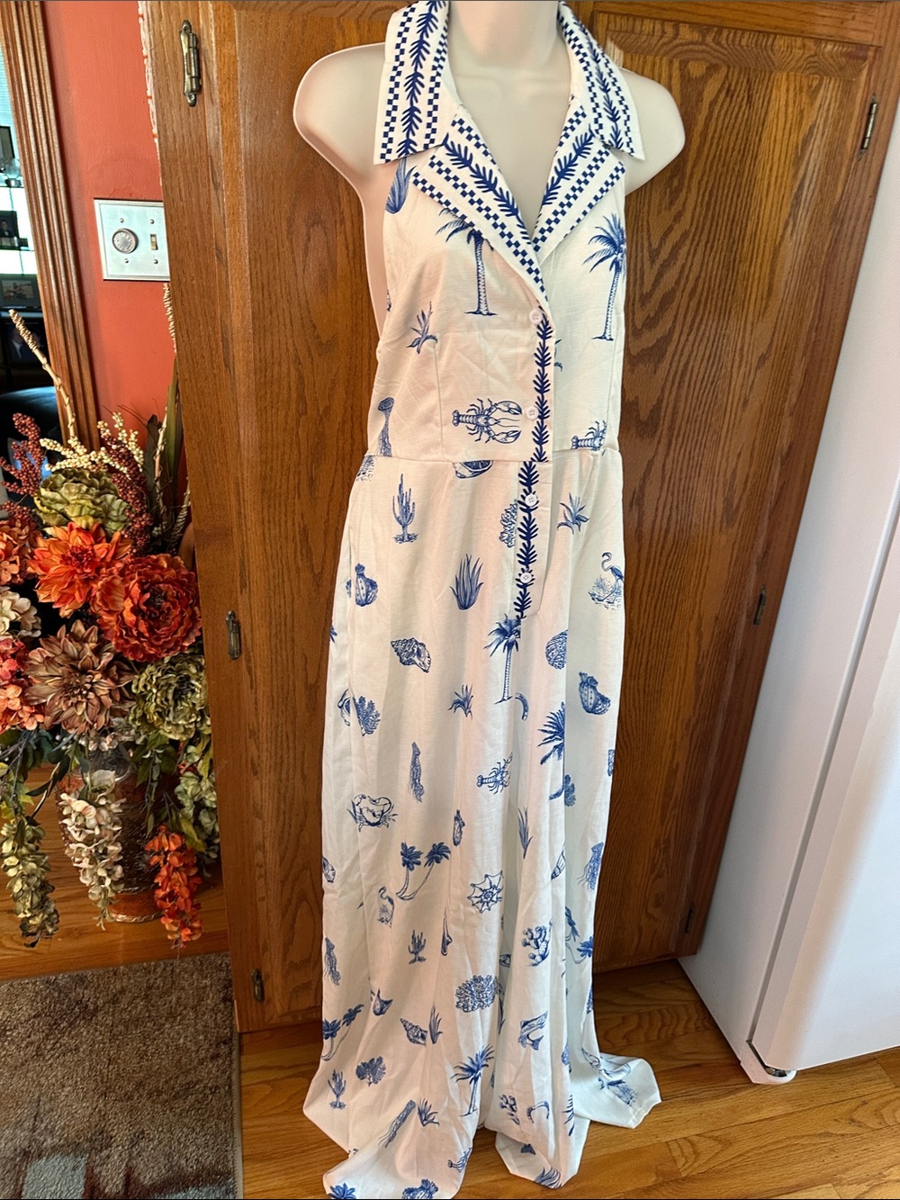 Women’s Sleeveless White pants with Blue Tropical Print